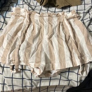 Papaya shorts